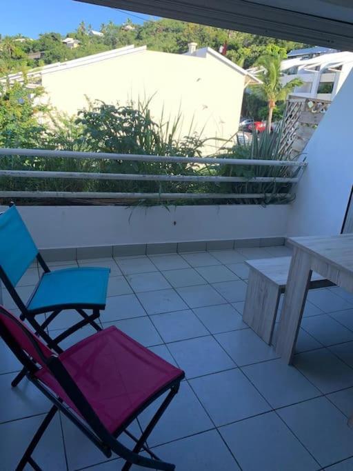 Petit Prix Et Grand Confort A Saint Gilles Les Bains Exterior photo